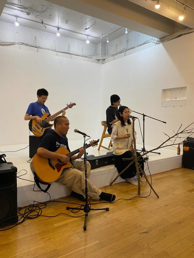 18日（土）は野菊市ライブを開催しています。
入場無料、出入り自由、ドネーション制です。
美味しくて可愛い食事もあります✨

@nogiku_ichi 

ふら